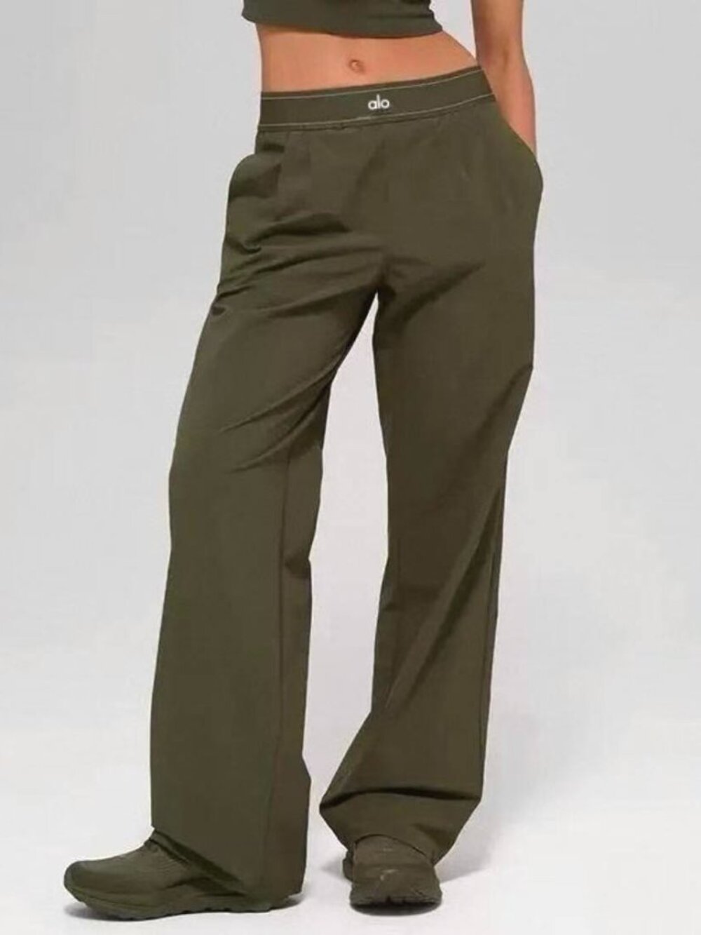 ALO Yoga Suit Up Trouser Olive, Sz XS-S (Regular 30”) 😍 New with tags